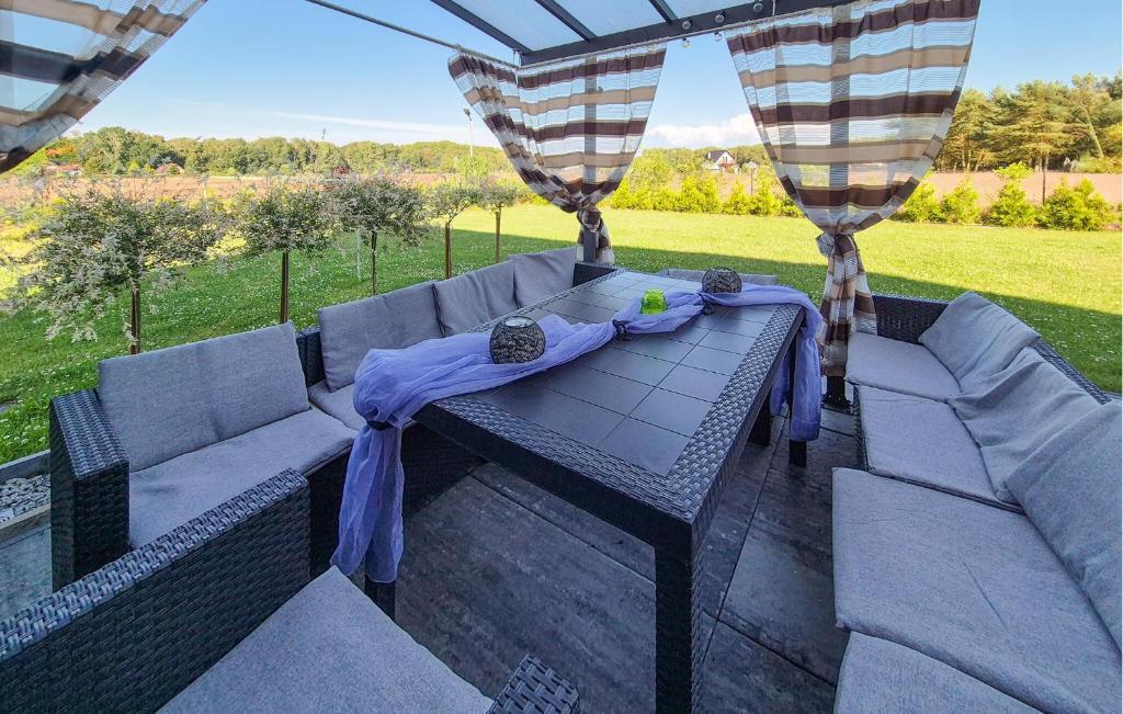 Awesome Home In Nowe Warpno With Wifi photo 2