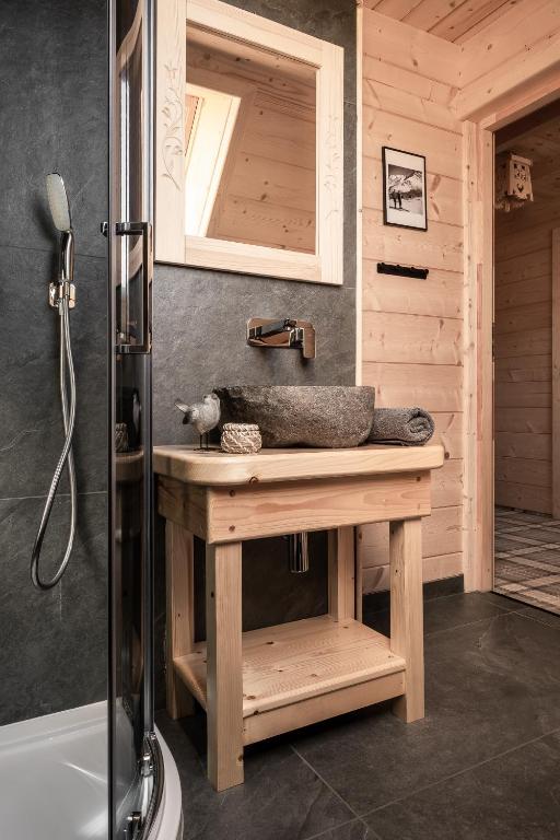 Luxury chalet WRÓBLOWA CHAŁUPKA przy Dolinie Chochołowskiej photo 2