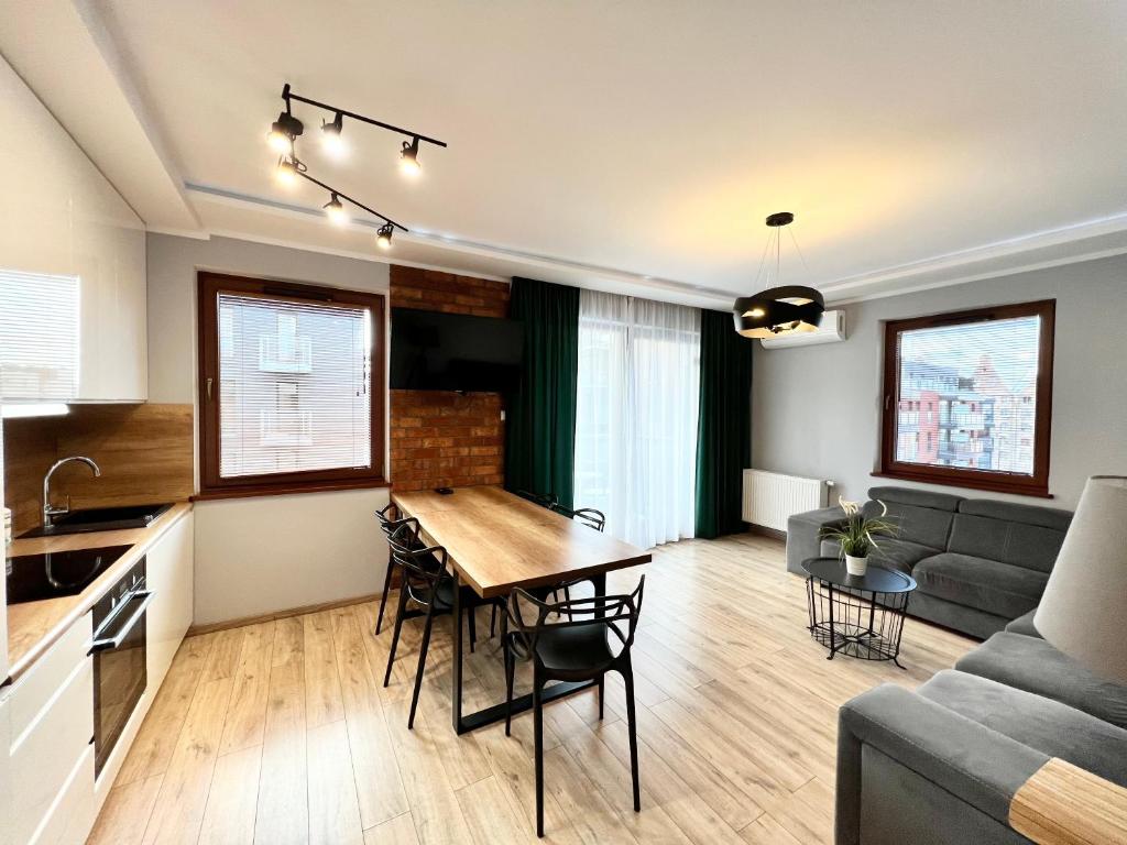Stylish Apartment Oldtown Riverview Balcony — photo 1