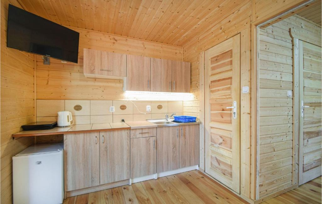 Lovely Apartment In Pogorzelica photo 3