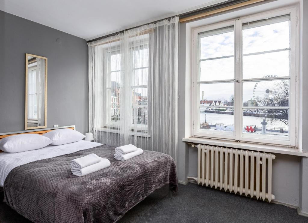 Targ Rybny Standard Apartment by BookingHost photo 2