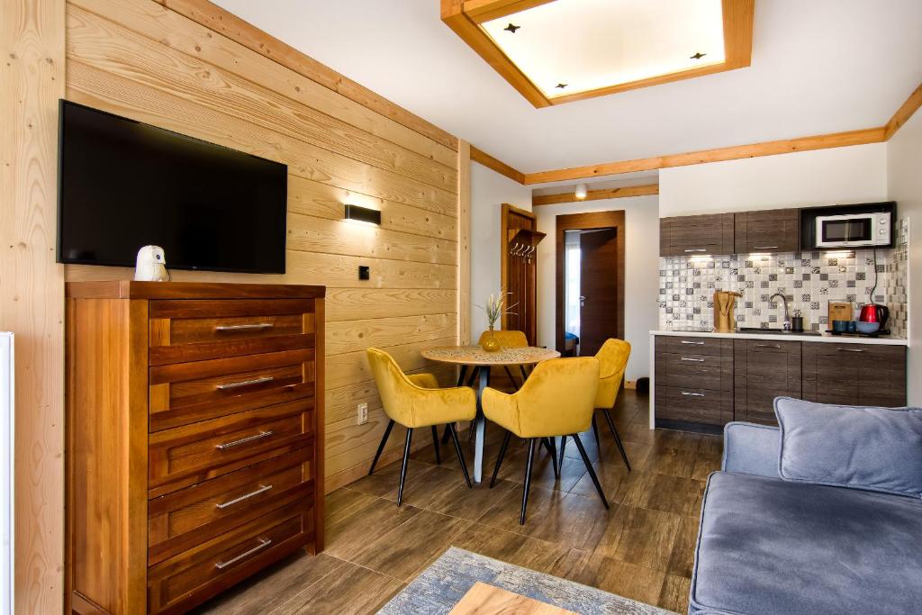 Willa Królewska - Wellness SPA - widokowe Pokoje i Apartamenty photo 3