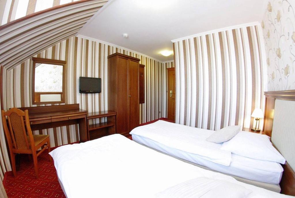 Hotel Zajazd Polonez photo 2