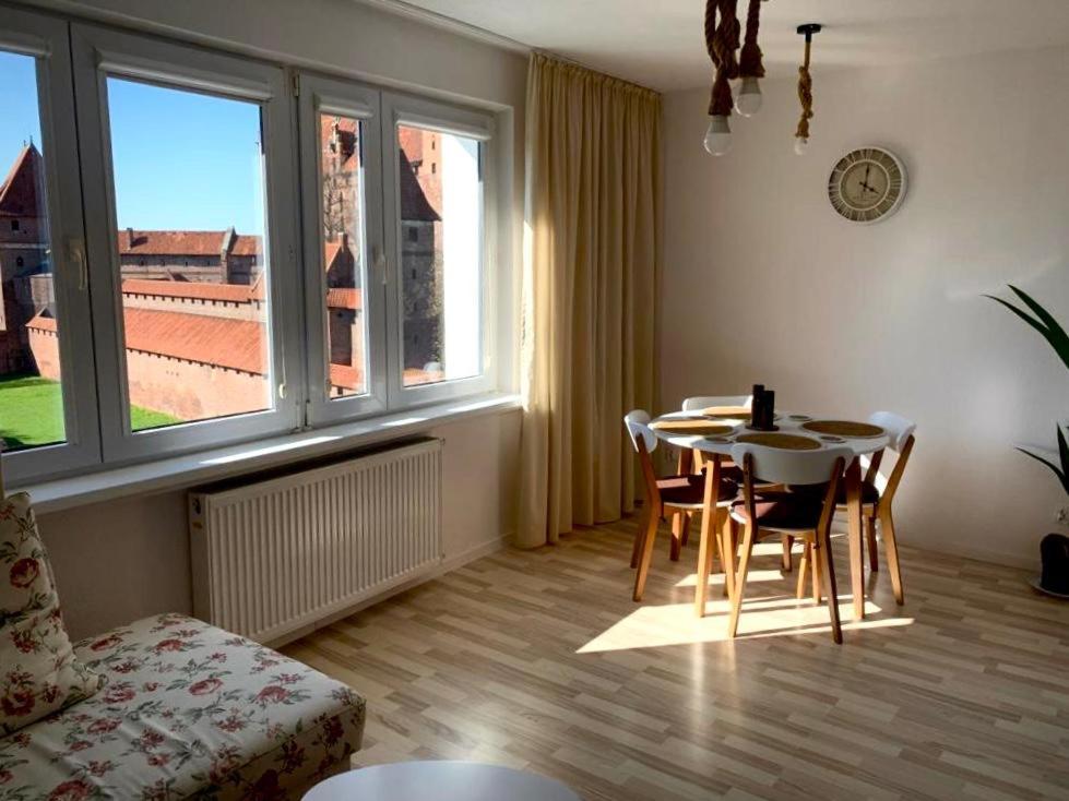 Widokowy apartament Malbork - Zamek z okna photo 3