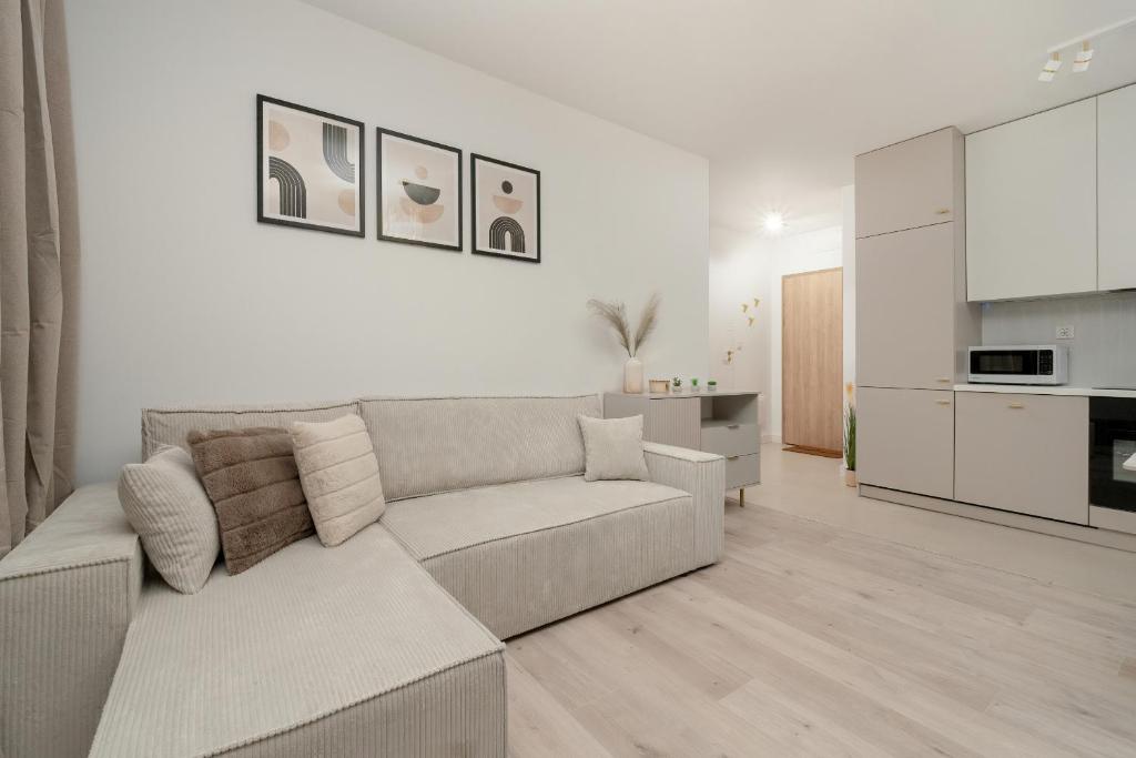 Spacious 2-bedroom Apartments by Noclegi Renters photo 2
