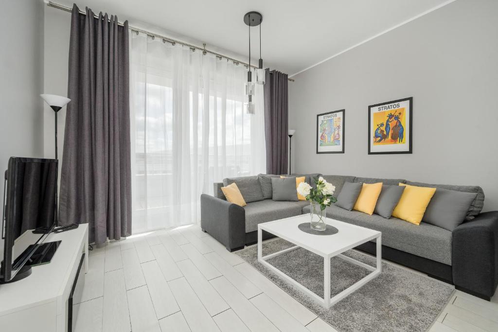 Wrocław Center Apartment Close to the Market and Park with Parking & Air Conditioning by Renters Prestige — photo 1