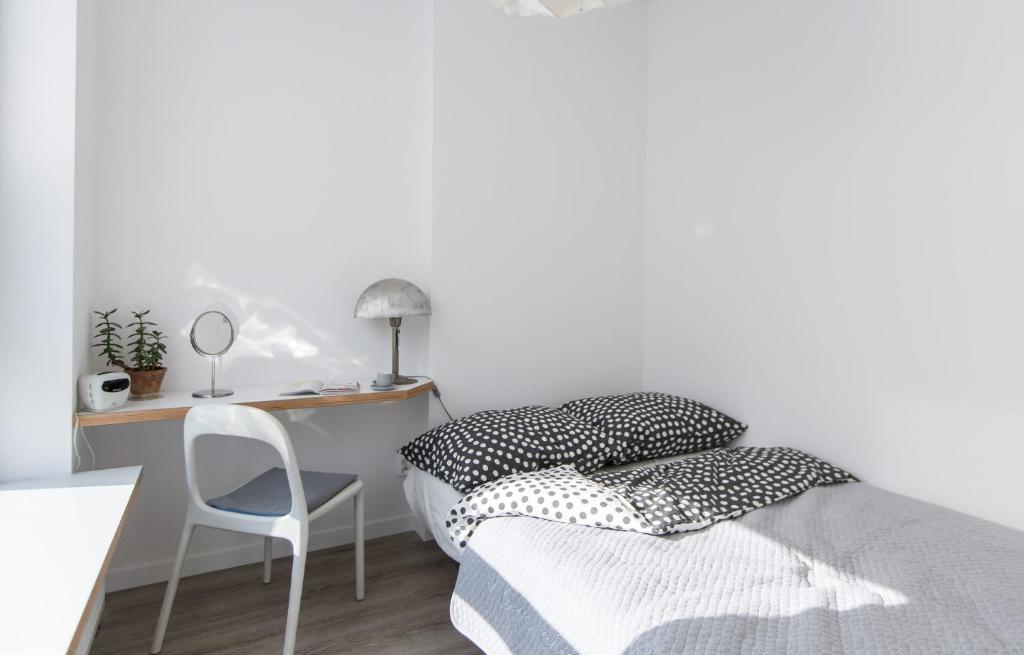 Sunny Mokotow - apartment near the metro photo 2