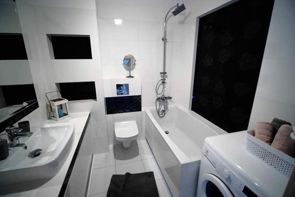 Sweet Nest Apartment photo 3