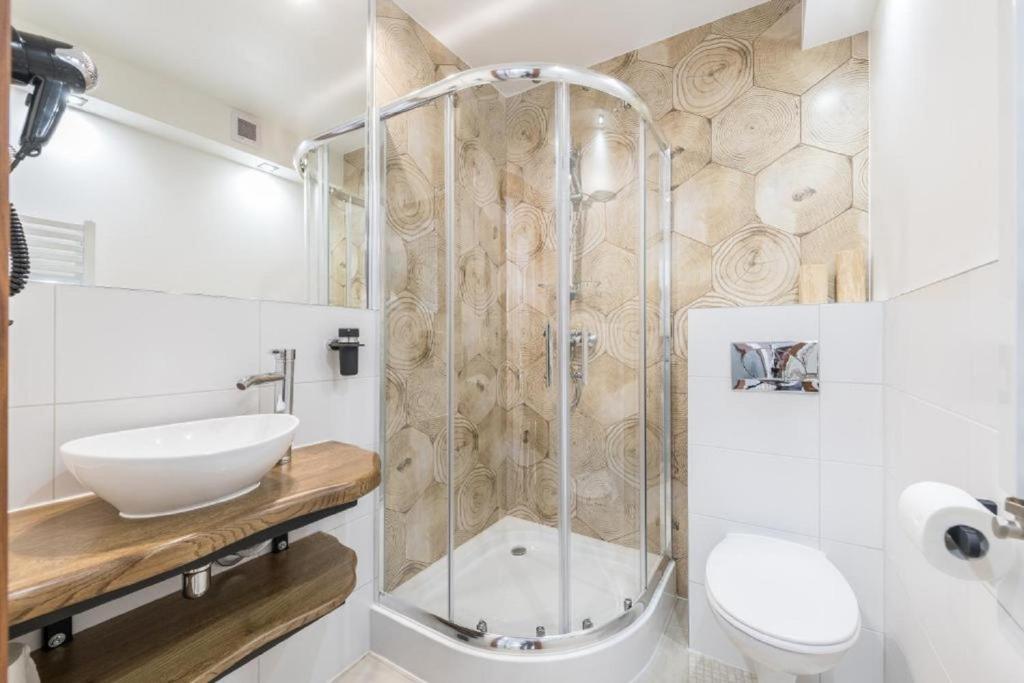 Biały Jeleń z basenem i jacuzzi photo 3