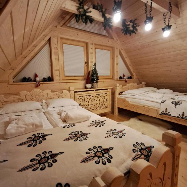 Wood House photo 2