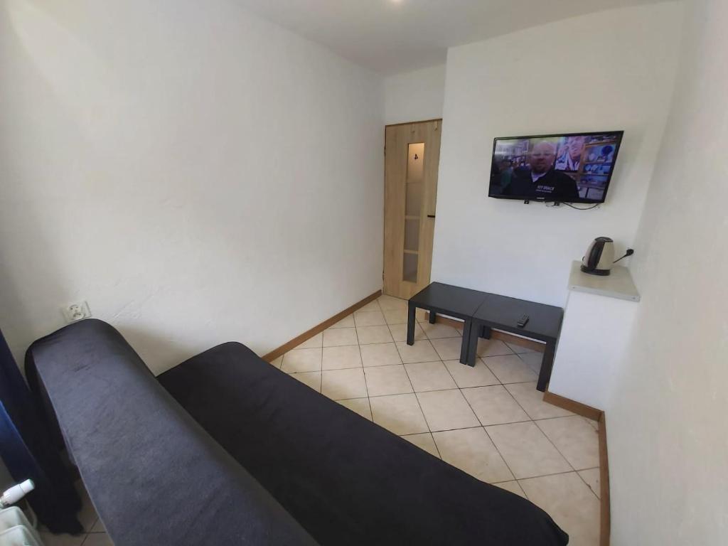 2050 Zwycięstwa 23 - Tanie Pokoje - samodzielne zameldowanie - self check in photo 3