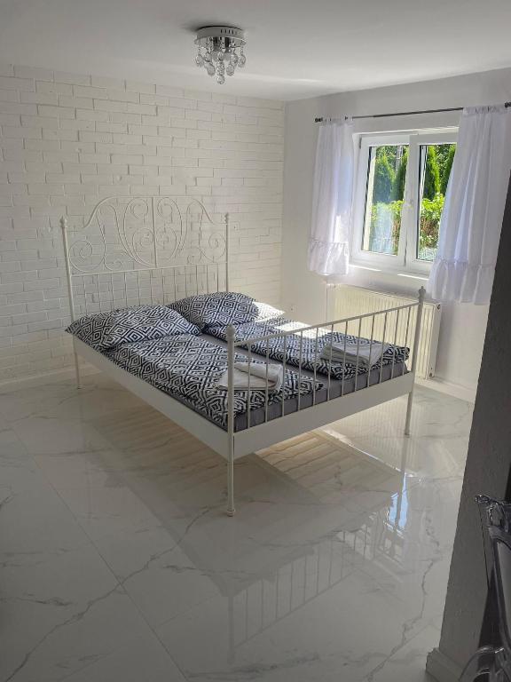 White Apartment photo 2