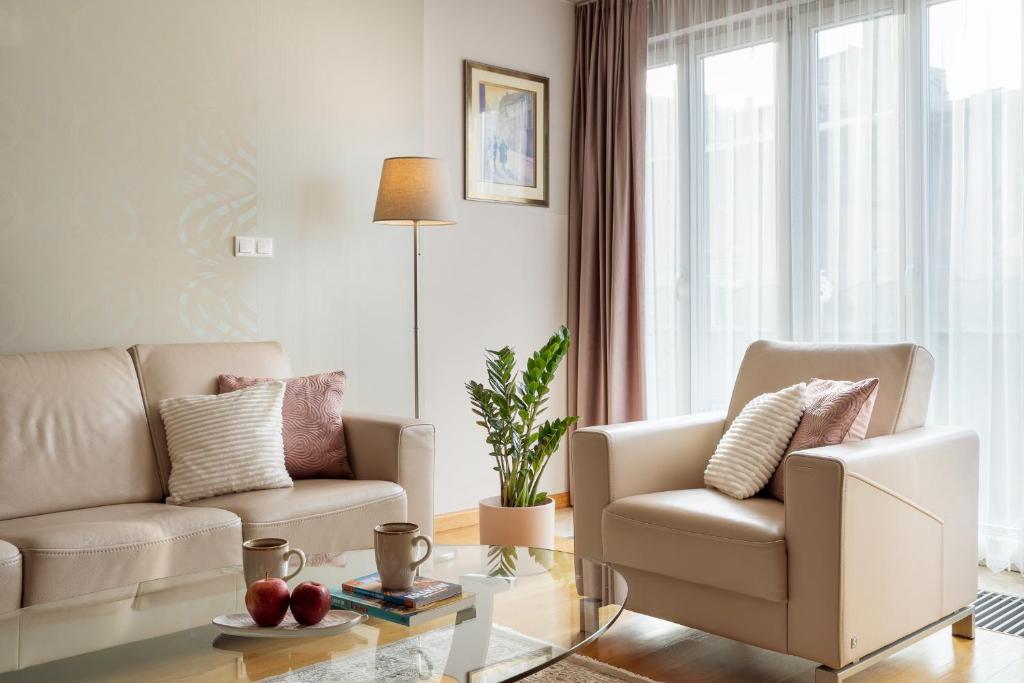 BIG Prestige Apartment - 6 min Main Square Kraków photo 3