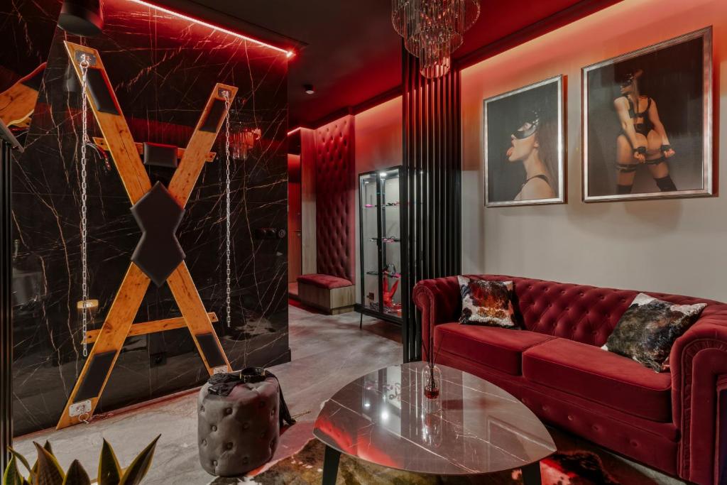 Secret BDSM - Stylowy i klimatyczny apartament dla dorosłych photo 2