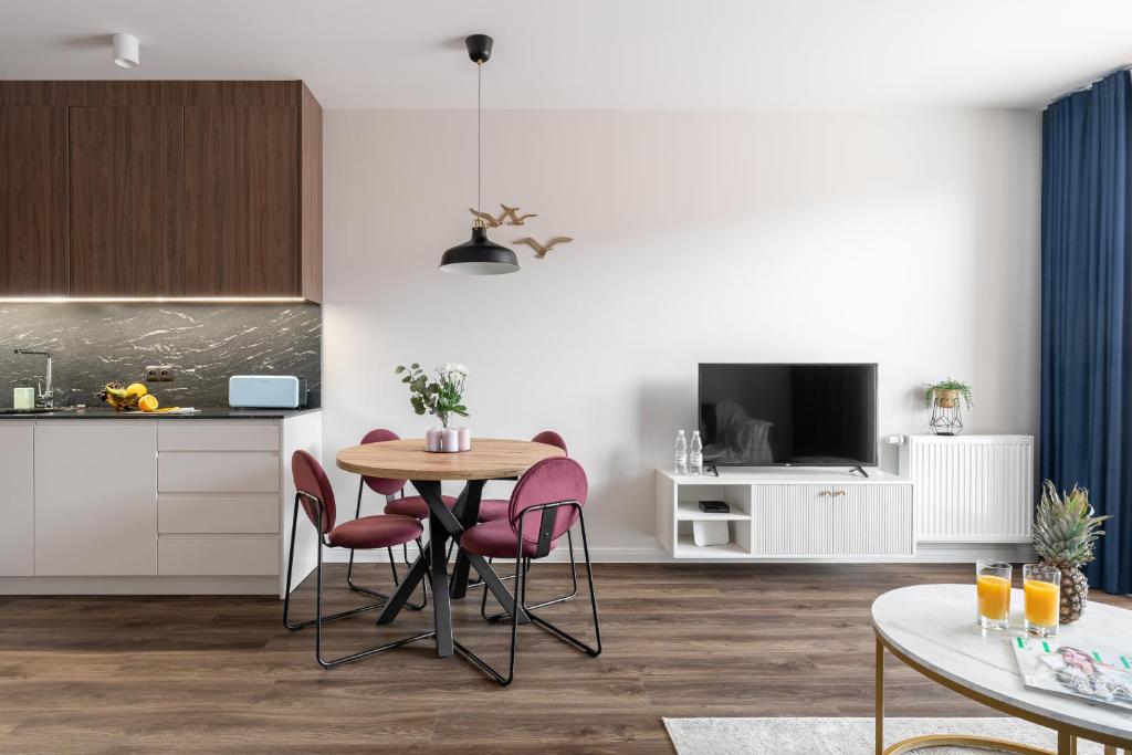 Scala City Center Apartments with Parking by Lion Apartments photo 3