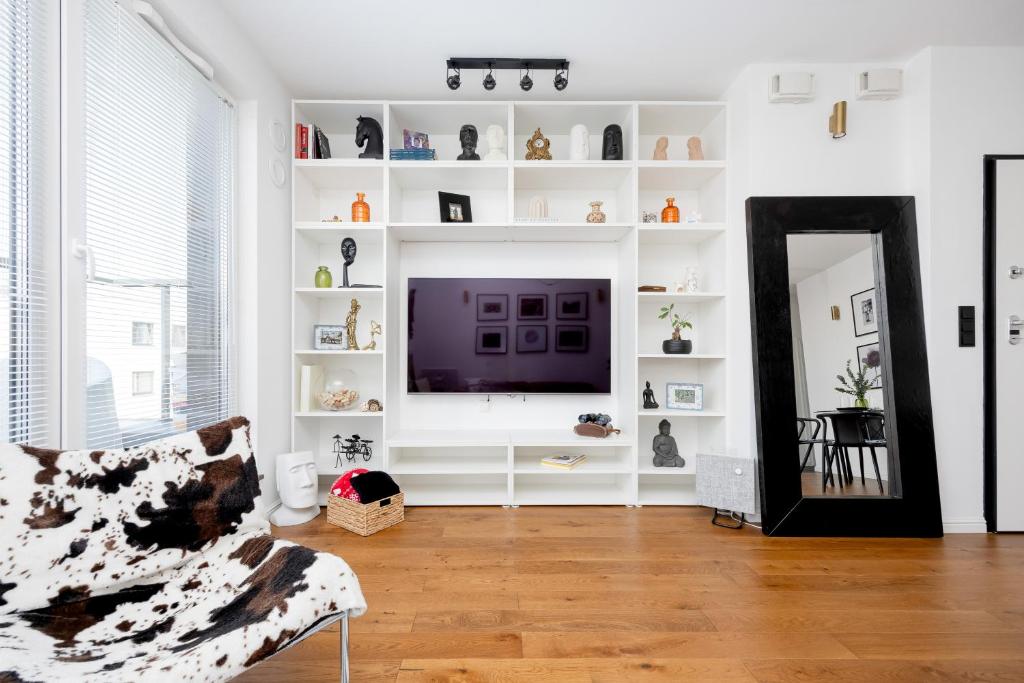 Modern & Stylish Apartment with Balcony Warsaw by Noclegi Renters photo 2