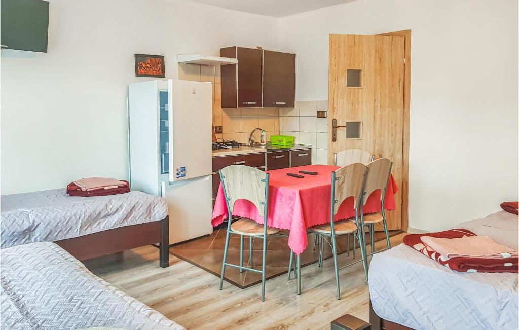 Nice Apartment In Dominikowo With Wifi photo 2