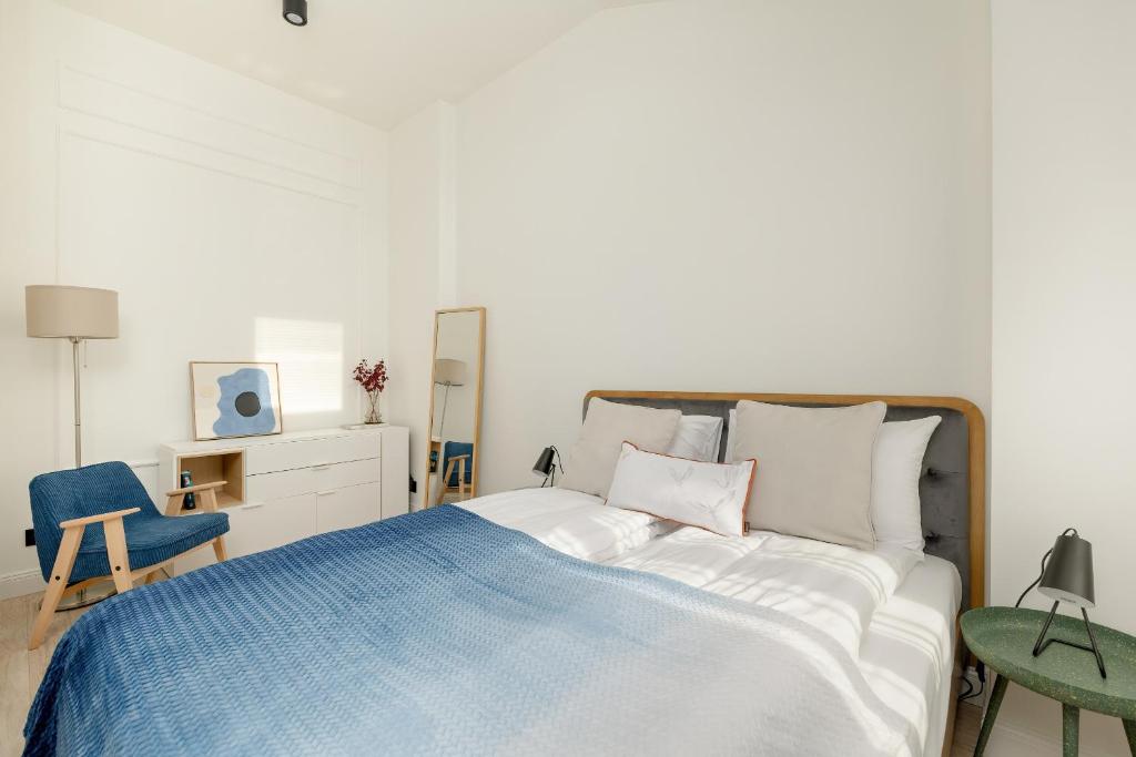 Minimalist Bright Apartment Kopernika near Old Town in Poznań by Noclegi Renters photo 2