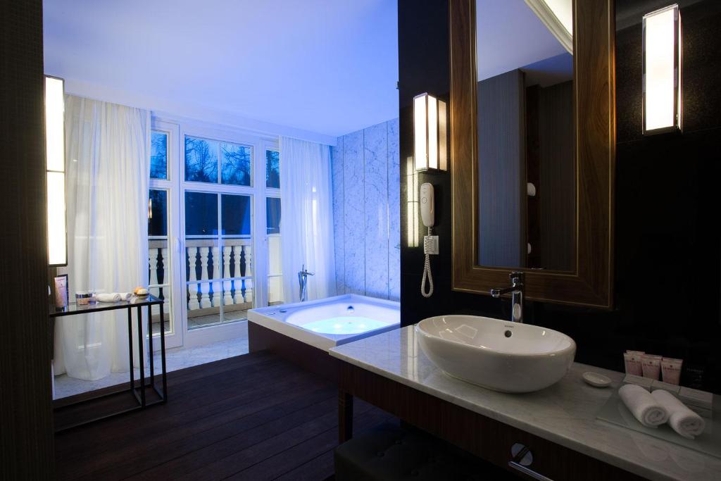 Hotel SPA Dr Irena Eris Polanica Zdrój photo 3