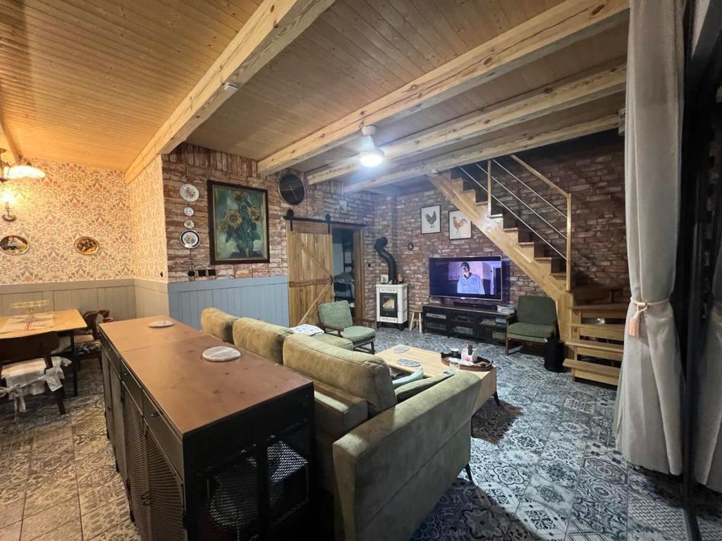 Sielski Zaułek Guciów u Dorotki -Basen — photo 1