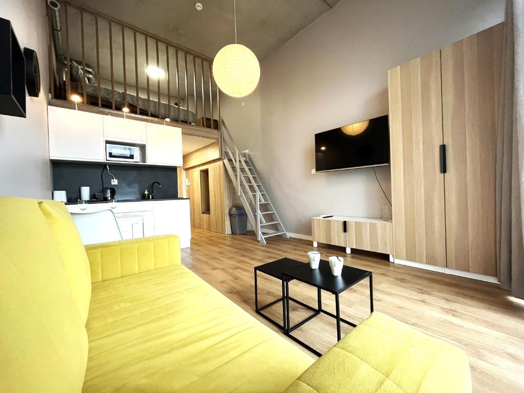 Zarembowicza Apt 38 - Self Check-In 20h - Parking &Lift — photo 1
