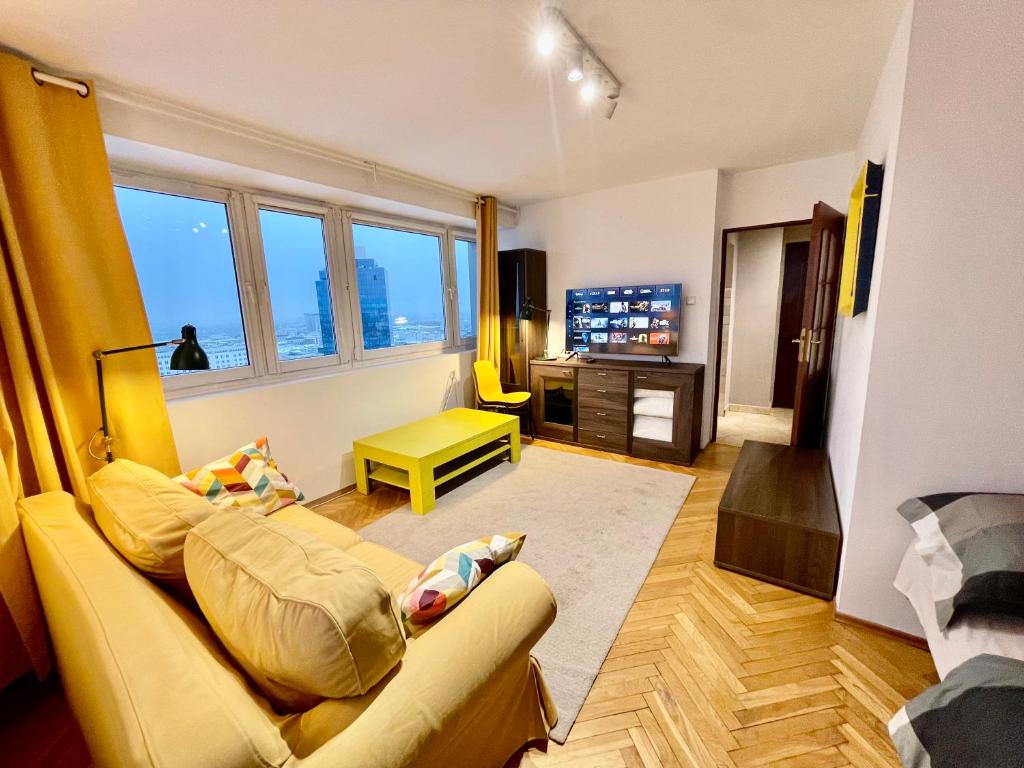 Super Apartment YELLOW 2x Metro fast Wifi 1 Gbs Netflix Panorama Miasta — photo 1