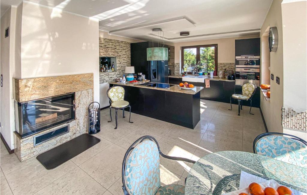 Lovely Home In Mscice With Kitchen photo 3