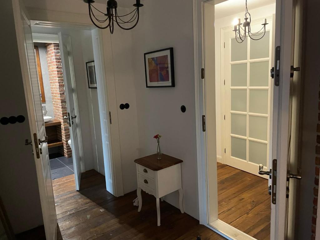 Royal Oak - 3BD 2BA apartment with parking and river view photo 3