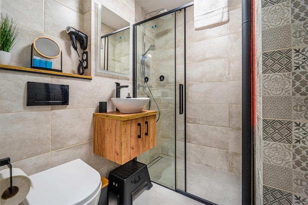 Aparthotel Grzybowska 9 by BookingHost photo 3