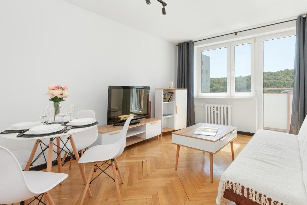Wyspiańskiego Bright & Comfortable Apartment with a Sea View Gdynia by Noclegi Renters — photo 1
