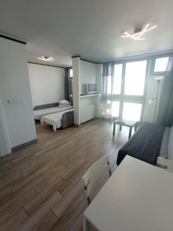 TopOne Apartments photo 3