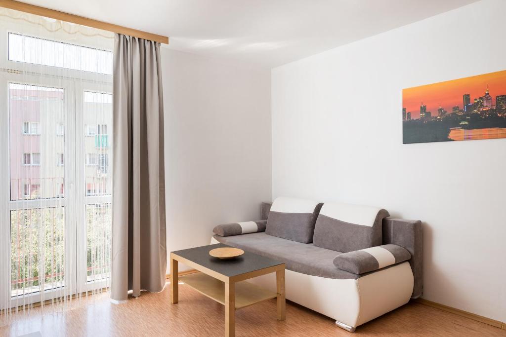 Ochota Geodetów Standard Studio by BookingHost — photo 1