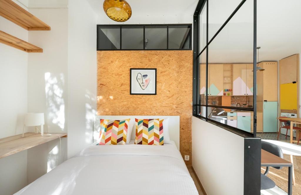 Saska Kępa Loft Style Apartment by BookingHost photo 2