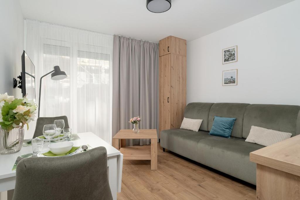 Stylowe Studia z Tarasem w Poznaniu by Noclegi Renters — photo 1