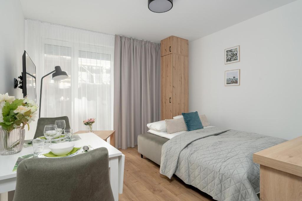 Stylowe Studia z Tarasem w Poznaniu by Noclegi Renters photo 2