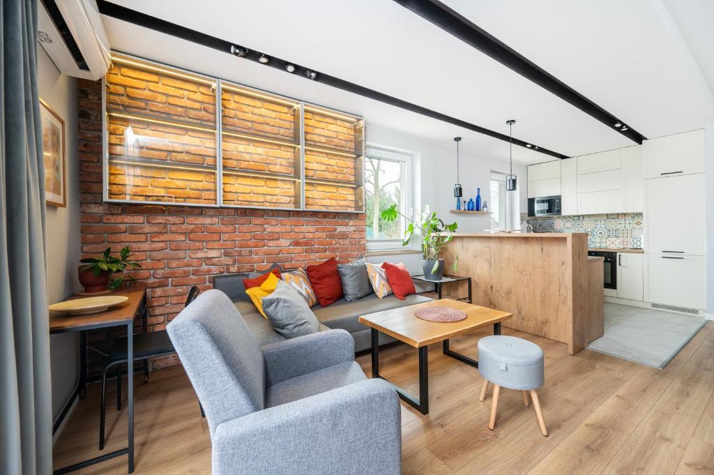 Rudzka Góra Comfy Apartment by BookingHost — photo 1