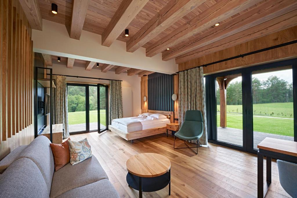 Siedlisko Milachowo nad rzeką - luxury wellness oasis Adults only — photo 1