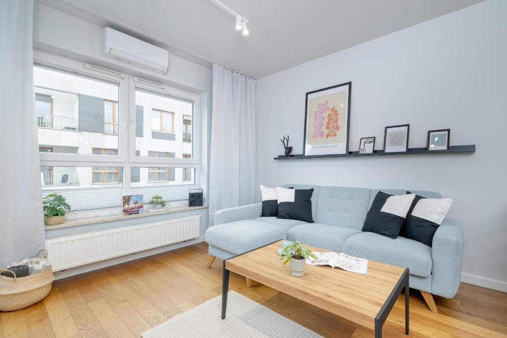 Ślusarska Modern Apartment with Balcony & Parking Cracow Zabłocie by Renters Prestige — photo 1