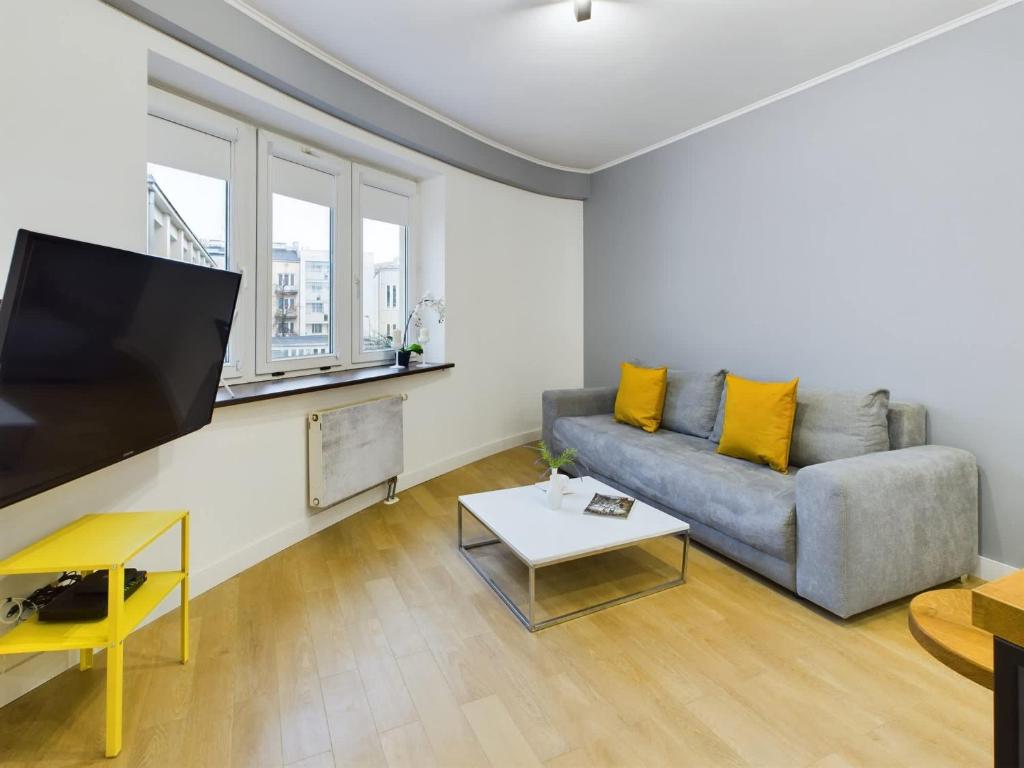 Modern and Comfortable Studios with Smart TVs near PGE by Noclegi Renters — photo 1