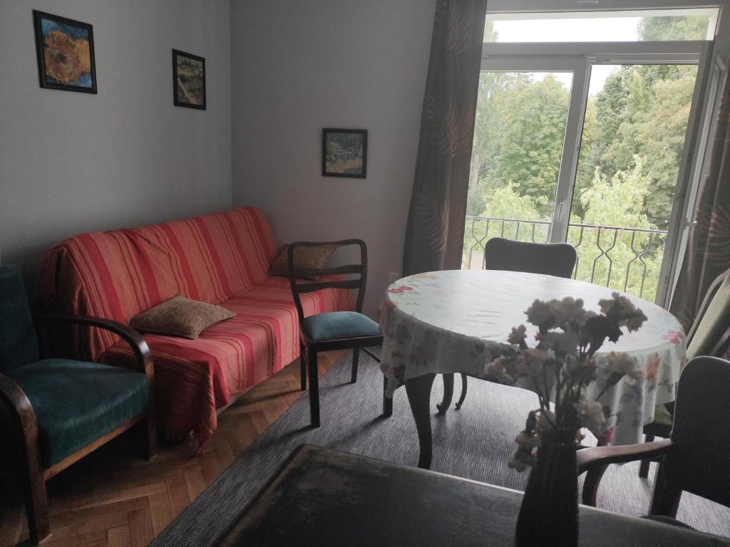 Stary Mokotów blisko metra Nie ma wynajmu długoterminowego najdłuższy to 2 tygodnie — photo 1