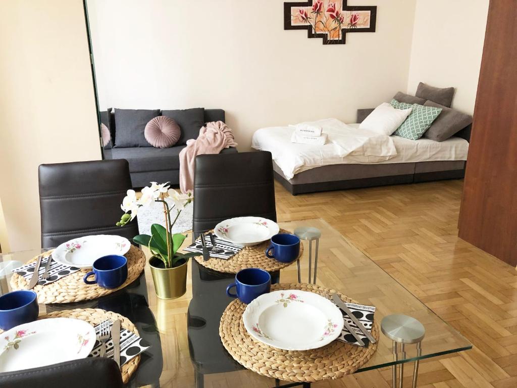Sienna 93 - cozy studio by Homeprime — photo 1