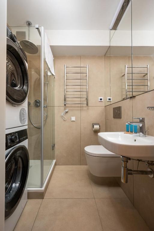 Saska Kępa Deluxe Apartment by BookingHost photo 3