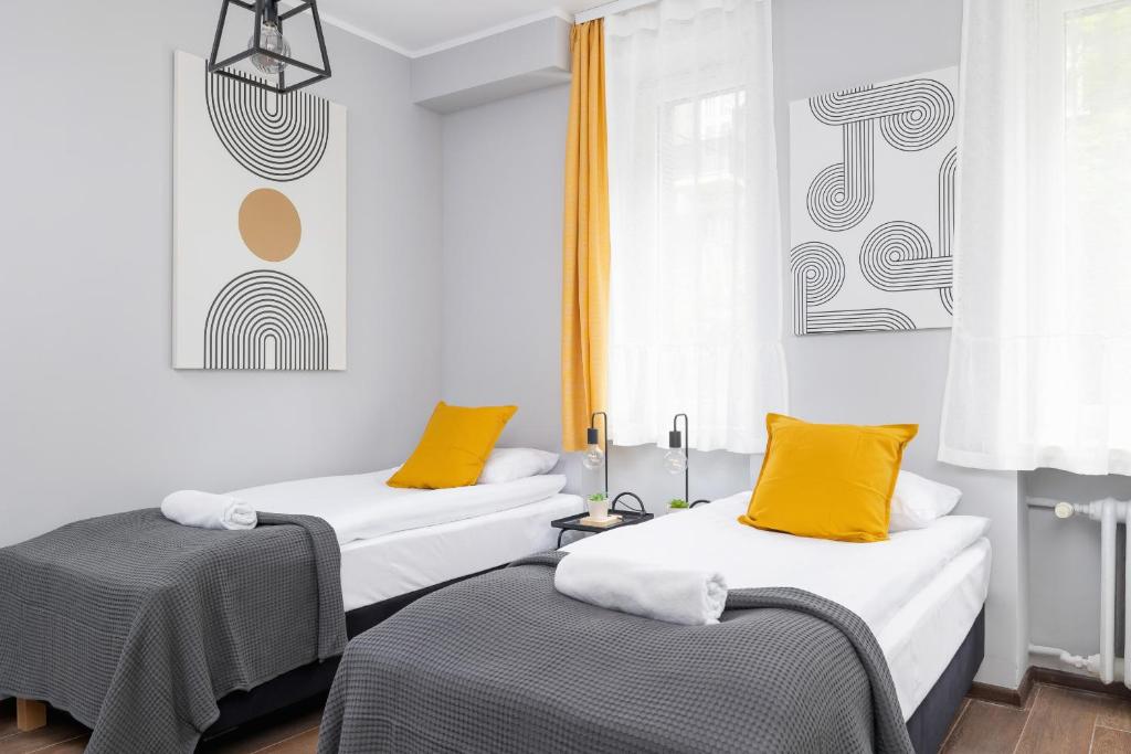 Stylowe Apartamenty typu Studio na Parterze w Centrum Katowic Blisko Rynku by Noclegi Renters — photo 1