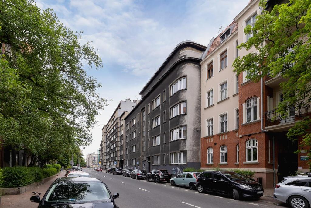 Stylowe Apartamenty typu Studio na Parterze w Centrum Katowic Blisko Rynku by Noclegi Renters photo 3