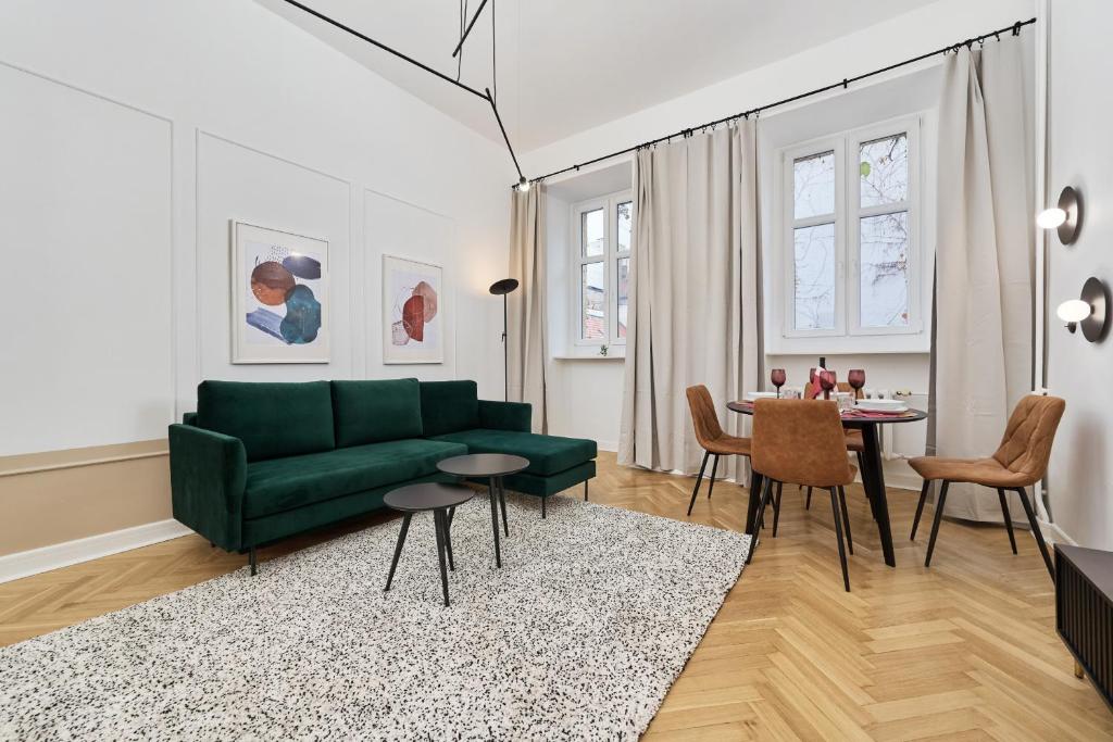 The Market Square Siedmiu Elektorów Apartment by Noclegi Renters — photo 1
