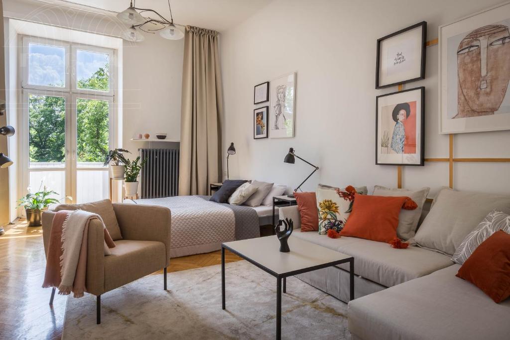 Cozy Old Town Apartments — photo 1