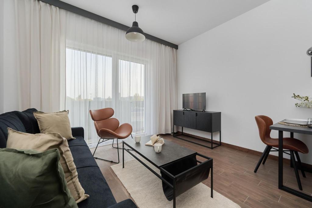 Rent like home - Spacious Studio with Balcony Słonimskiego 2 — photo 1