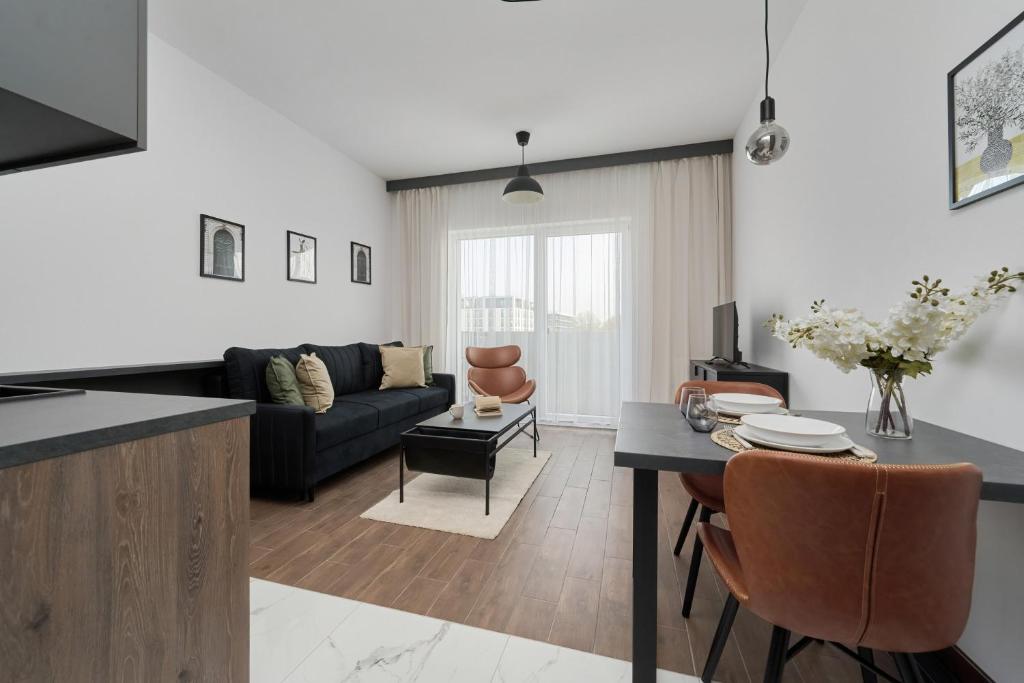 Rent like home - Spacious Studio with Balcony Słonimskiego 2 photo 3