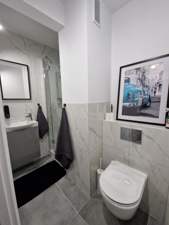 Vizzit Us Twarda Apartament photo 3