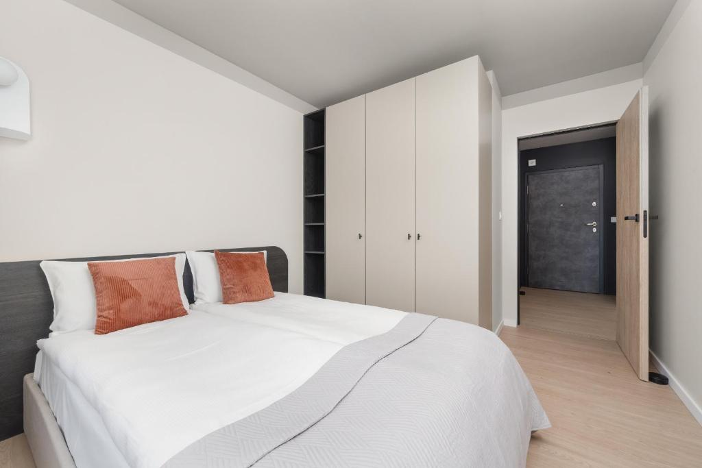 Wrocław nad Brzegiem Rzeki 2 Sypialnie Parking by Renters Prestige photo 2